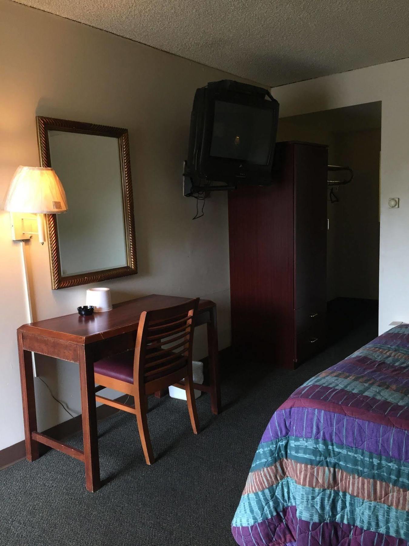 Hudson Plaza Motel Bayonne Jersey City Exterior photo